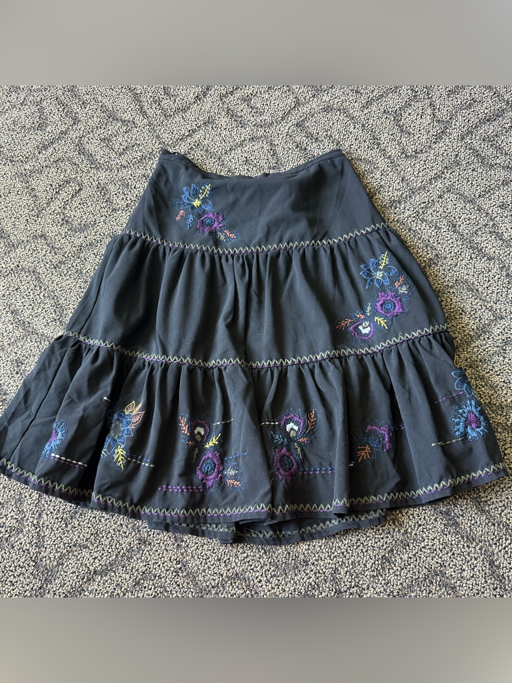 BCBGMAXAZRIA Tiered Knee-Length Embroidered Skirt